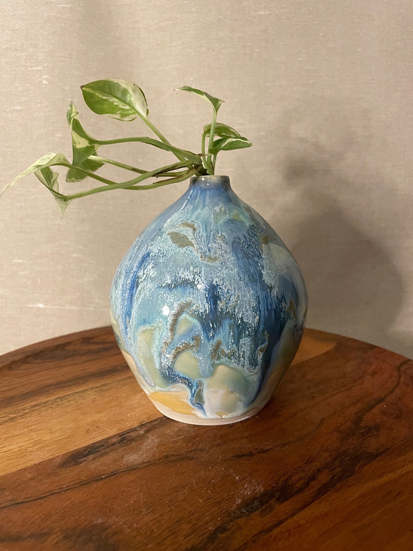 ichirin blue bud vase